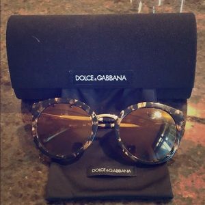 Dolce & Gabbana sunglasses. Model DG4268